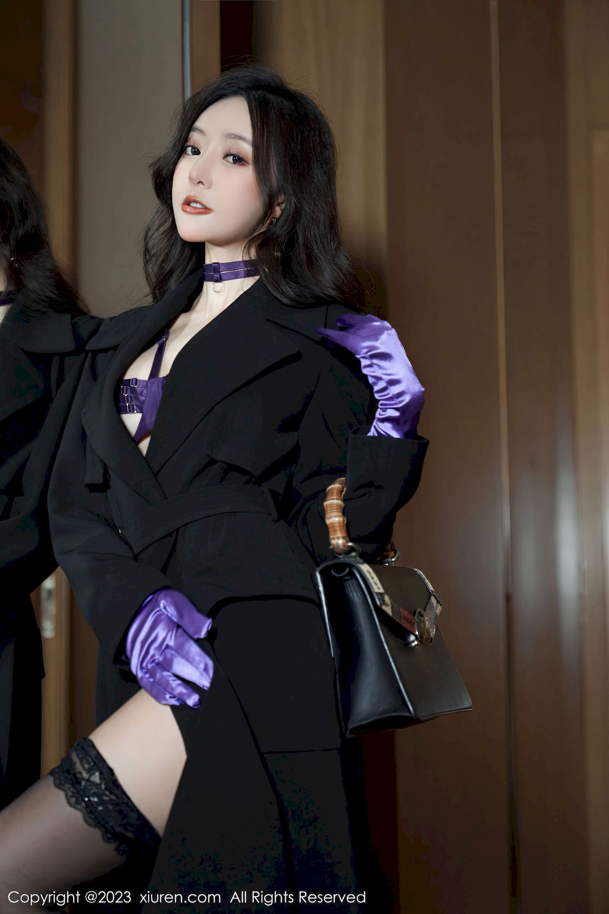 王馨瑶Yanni - 黑色外衣+情趣内衣性感写真