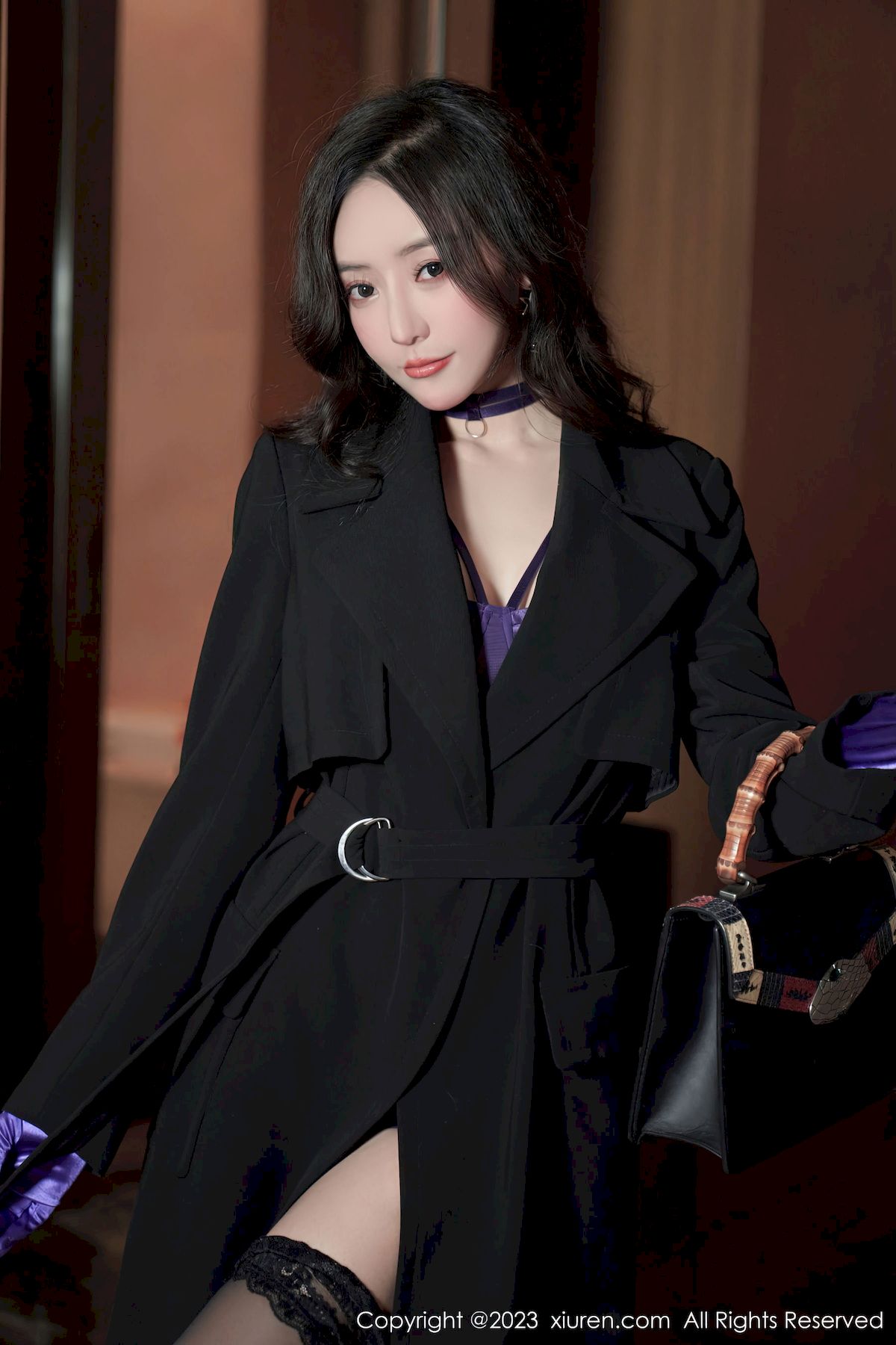 王馨瑶Yanni - 黑色外衣+情趣内衣性感写真